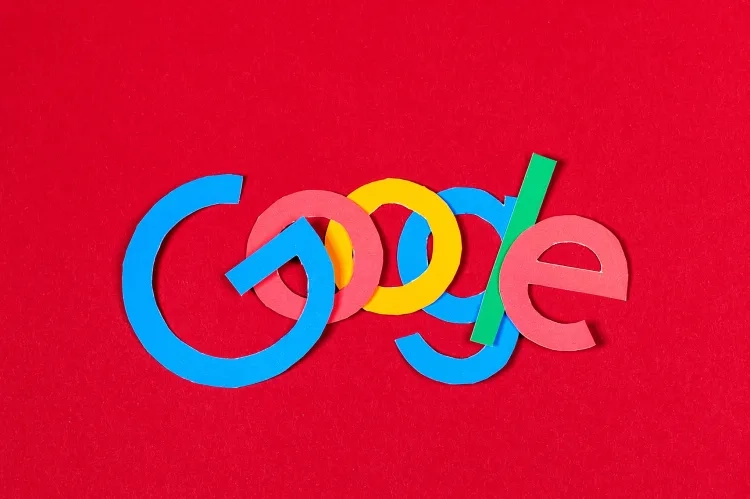 Google thử dùng AI thay headline trong Search: tiện hơn cho người đọc hay mở thêm rủi ro cho báo chí?